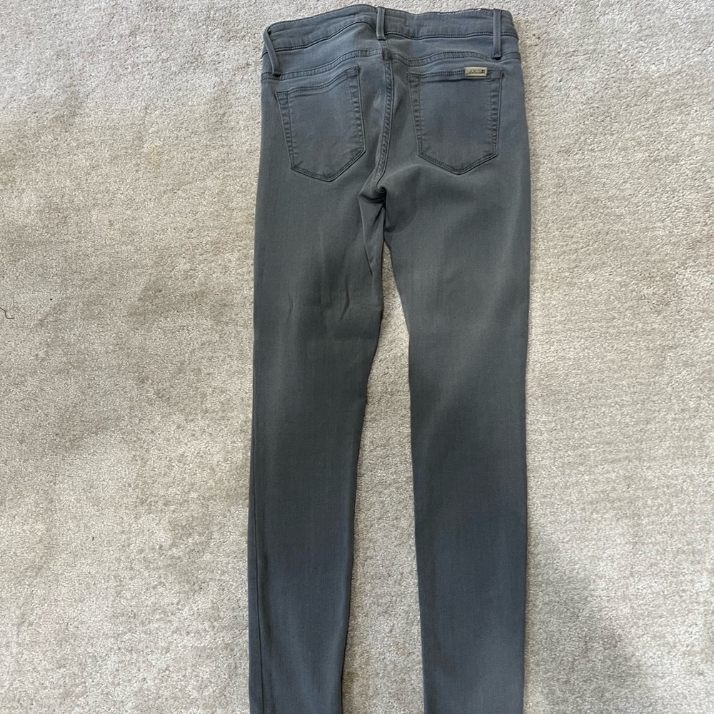 Joe’s jeans- skinny fit color gray. Size 26